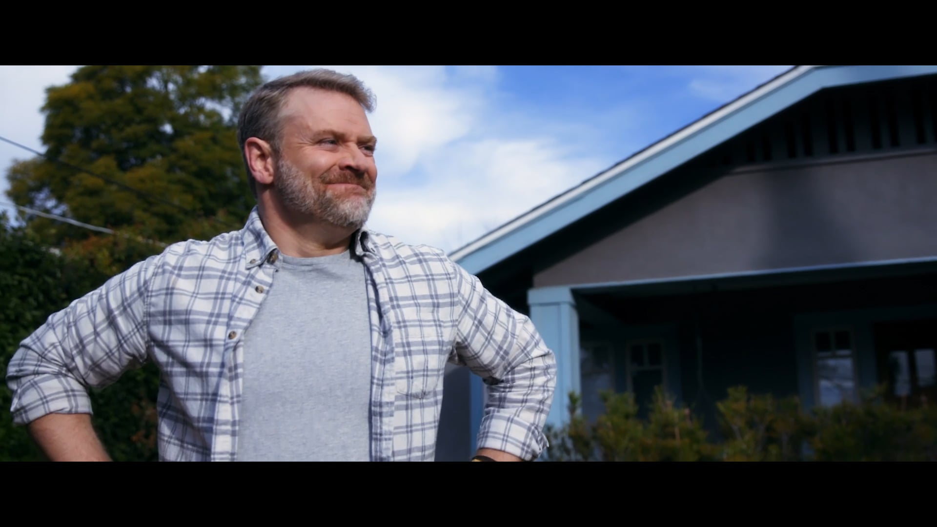 UNE #SolveDifferent PSA – Find Your Goat
