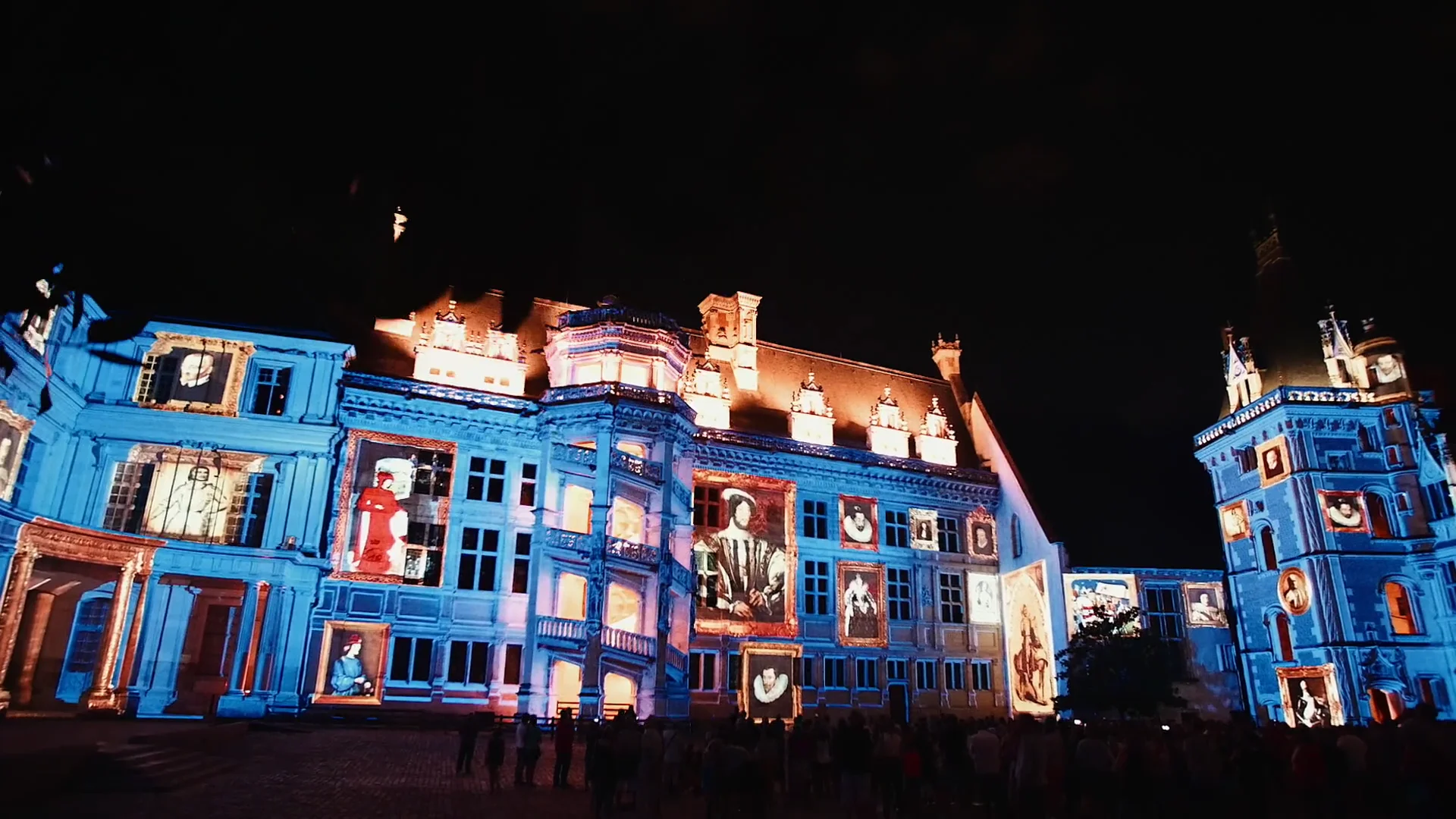 Spectacle d'Escrime dans la Cour du Château Royal de Blois