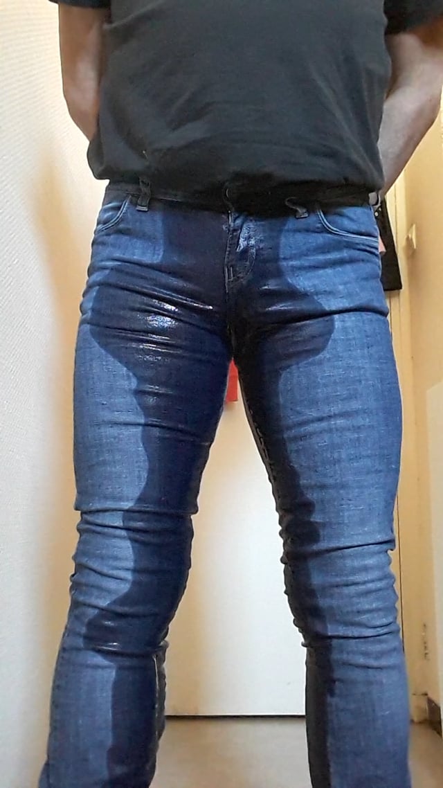 Piss Jean In Guys In Peed Pants Just Peeing On Vimeo