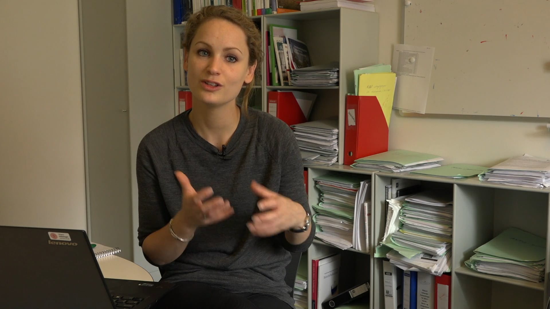 PERNILLE SKIPPER - Jurist, politiker MF