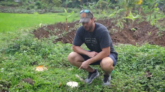 Cardinals Pitcher Inspires Change through Safe Water - Water Mission