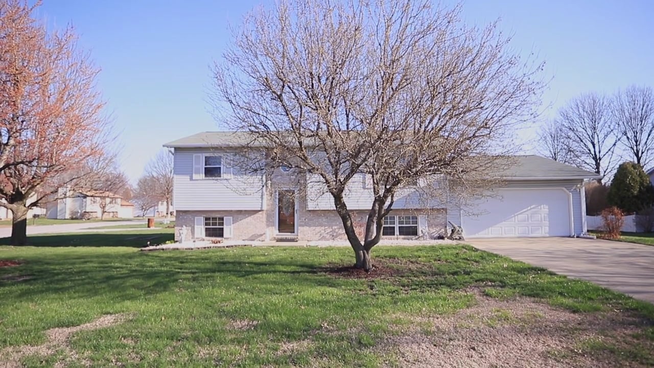 145 Chouteau Trace Parkway Granite City IL on Vimeo