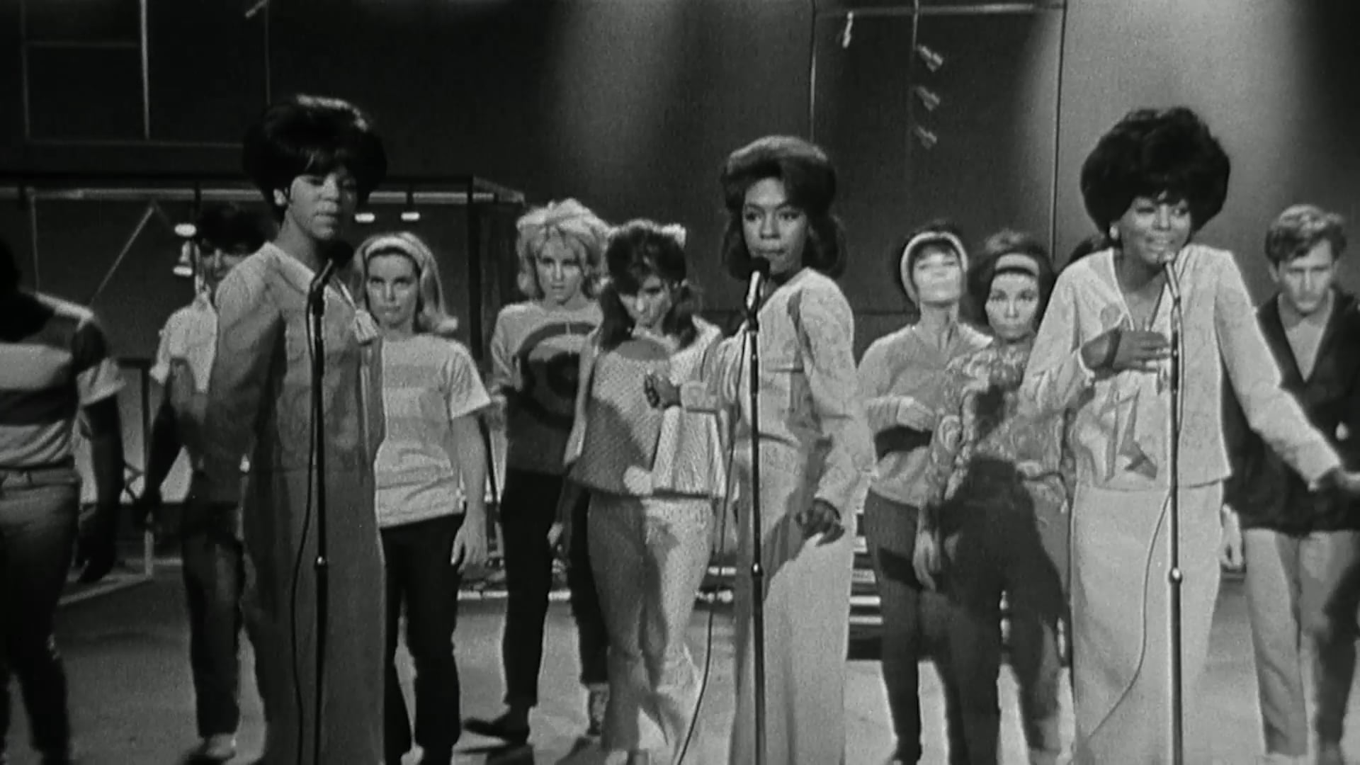 Time Life Infomercial Set examples Time Life Greatest Love Songs 60s 2830 5x2999 GRT150 on Vimeo