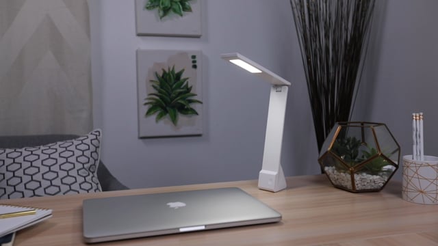 Bostitch Bostitch 18 pouces LED blanche lampe de bureau avec Rechargement sans  fil