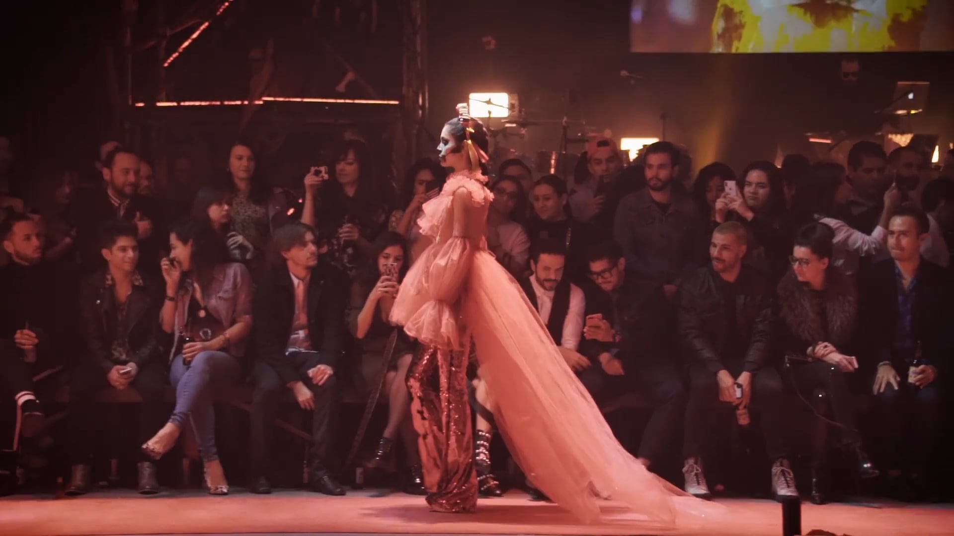 Desfile Victoria Pasarela Mictlán | Matraka | México