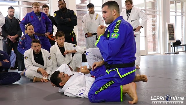 Knee Cut Pass Variation