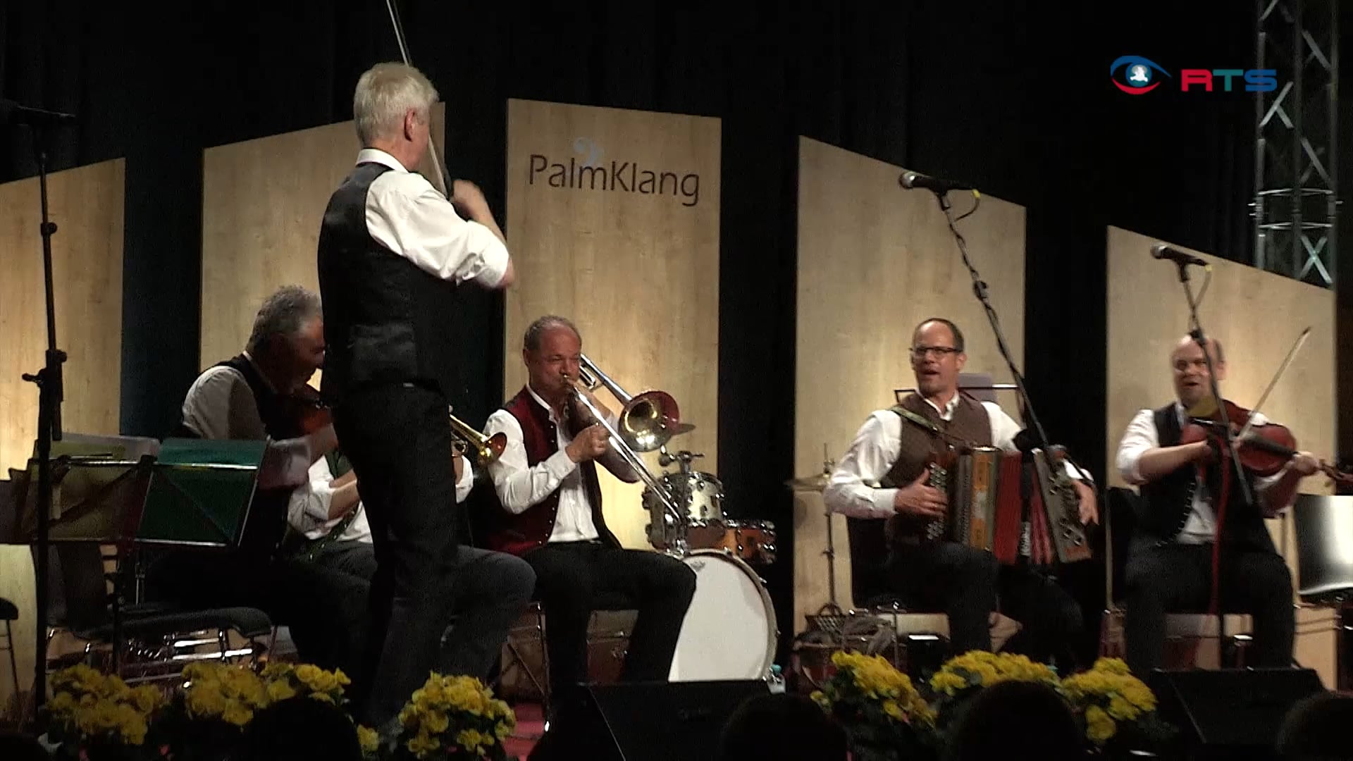 ein-volksmusikalischer-abend-mit-den-tanzgeigern-beim-palmklangfestival