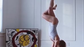 Handstand, Handstand Variation