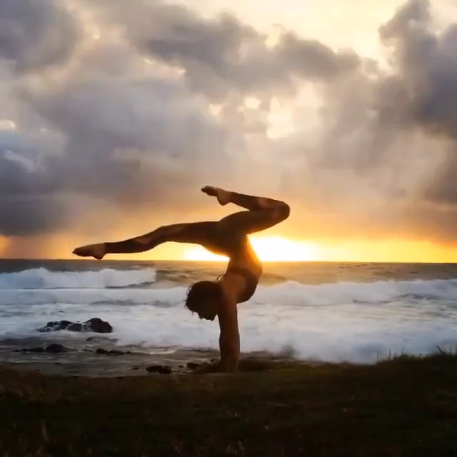 Handstand Split Variation, One Legged Wheel