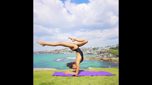 Handstand Split, Scorpion, Scorpion Variation 