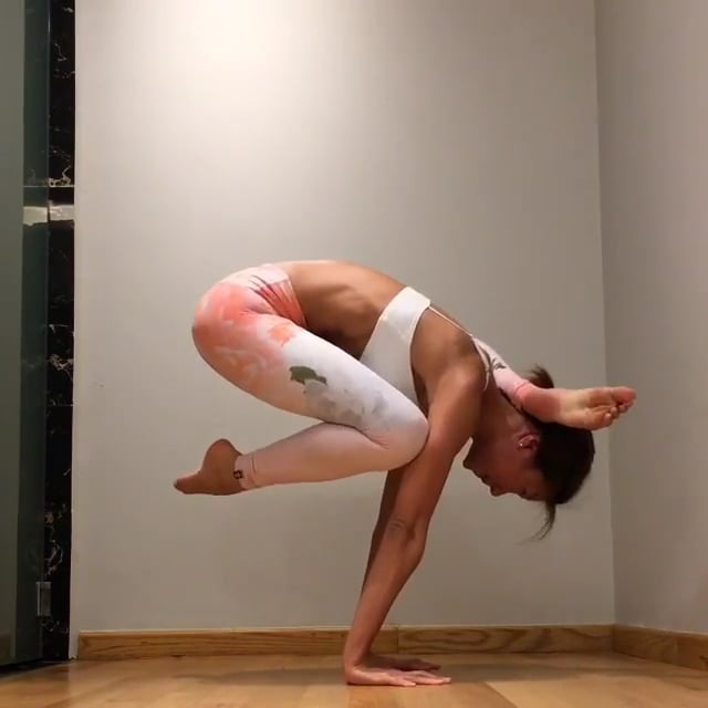 Crow Variation, Lotus