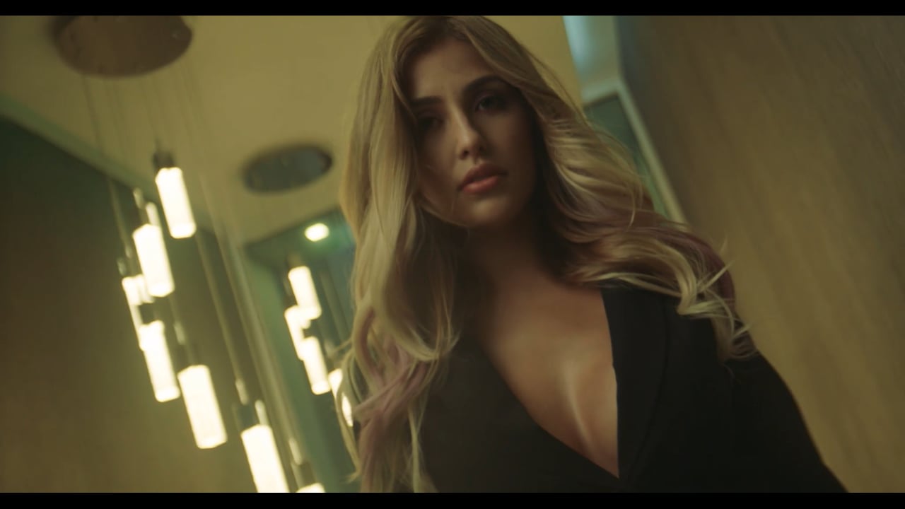 Ziploxx - Renee