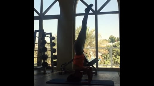 Crane Variation, Headstand Variation