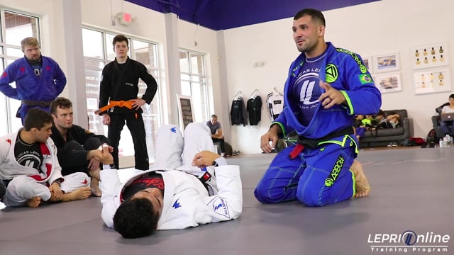 Knee Cut Pass Variation to Side Control when Opponent Defends