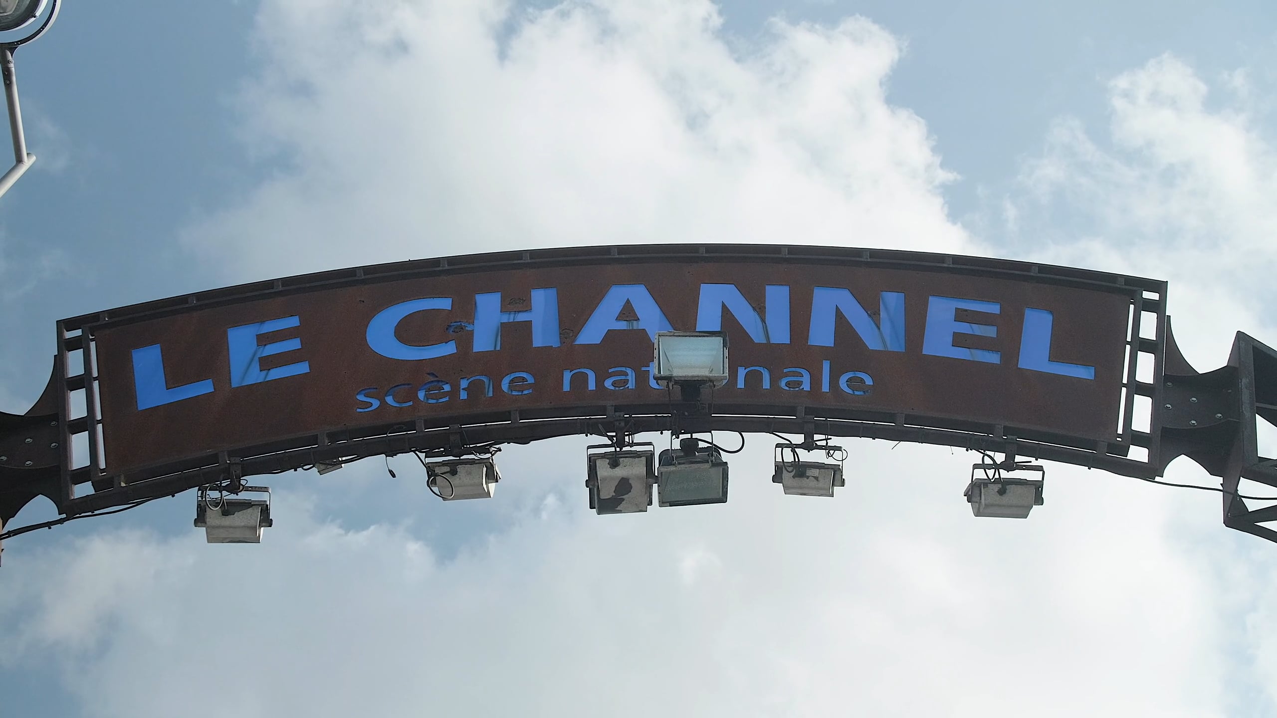 Le channel et son belvédère à Calais on Vimeo