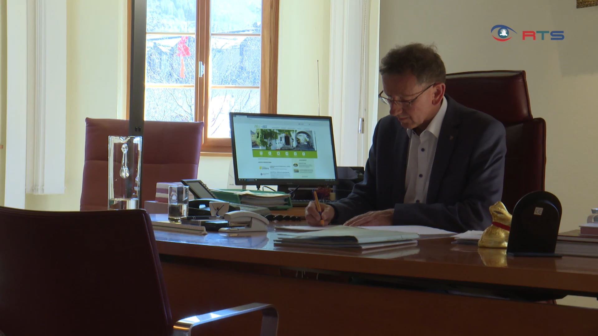 zell-am-see-hat-einen-roten-buergermeister-andreas-wimmreuter-im-portrait