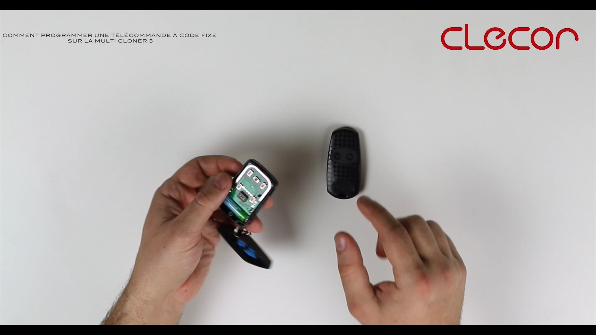 Comment programmer une télécommande à code fixe sur la Multi Cloner 3 ...