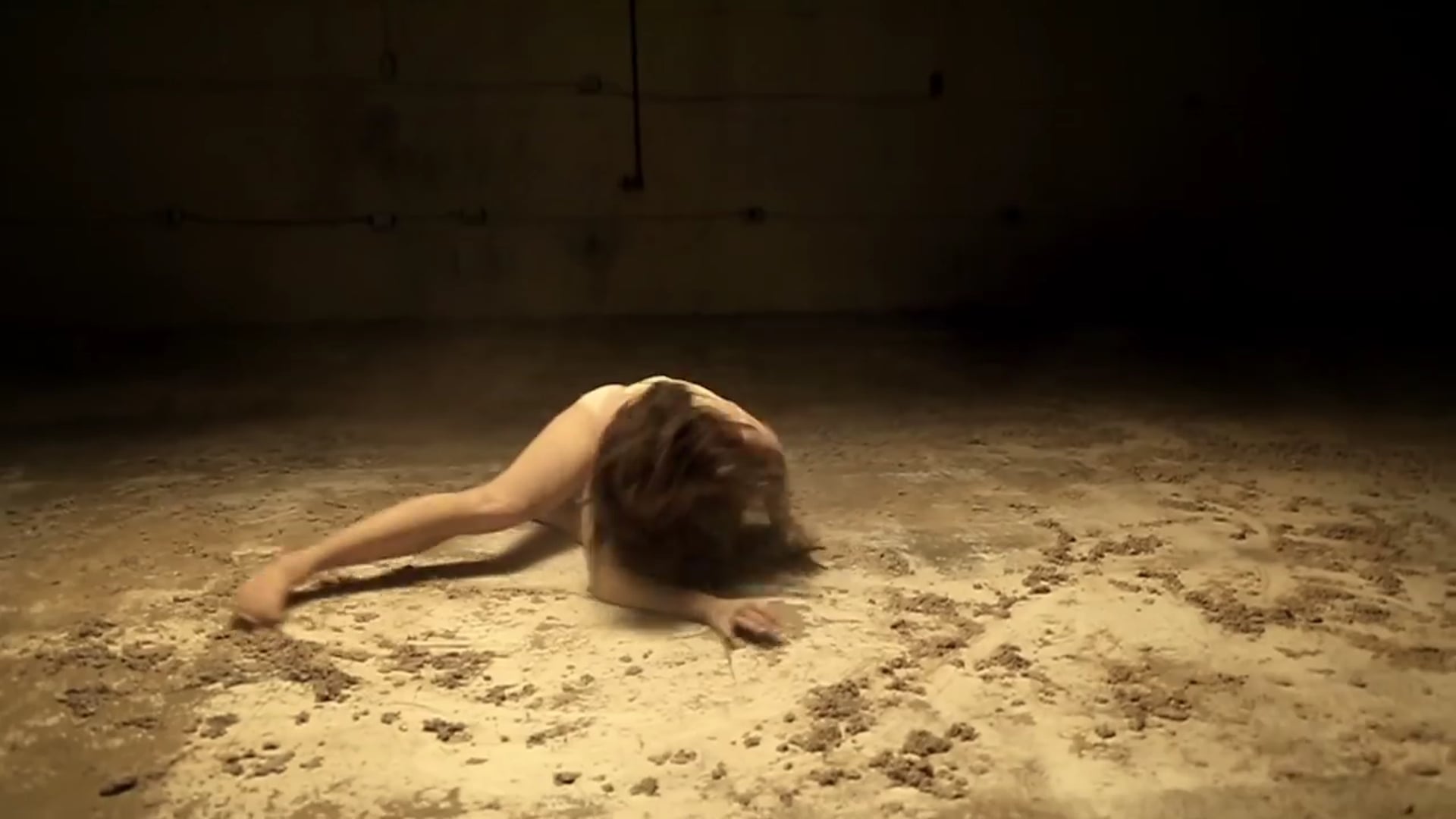 Au4 - So Just Hang On, Beautiful One (official music video ) Sound Design By Tamas Czuper