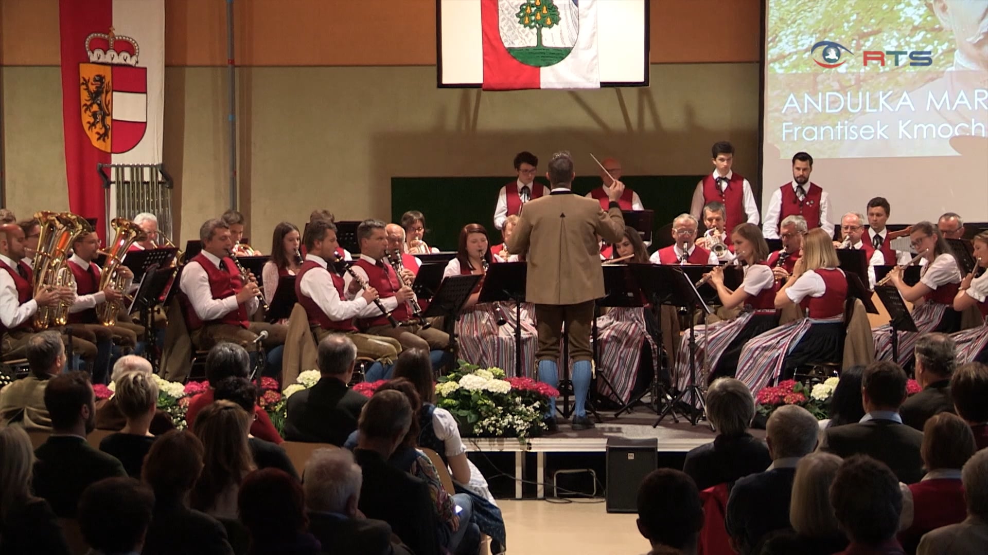 traditionelle-klaenge-vermischt-mit-europaeischen-musikeinfluessen-beim-fruehlingskonzert-der-tmk-siezenheim