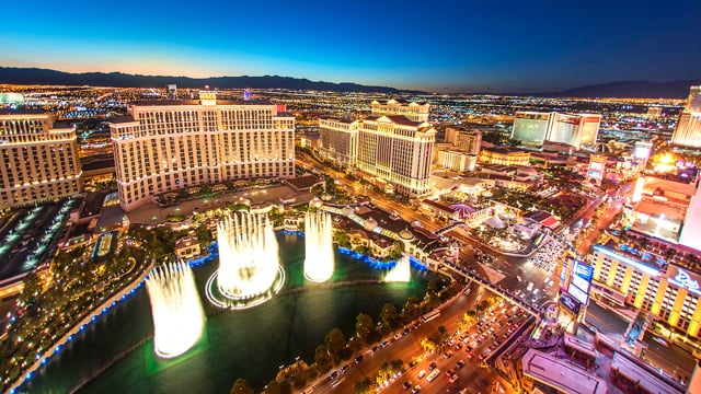 S01 › WPT Five Diamond World Poker Classic (Part 1 of 2)