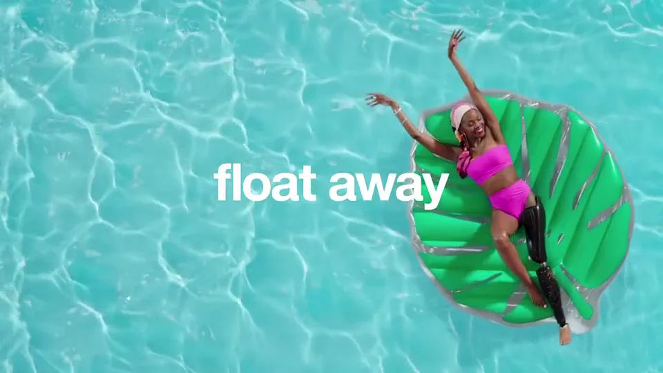 Hefty Plastic Party Cups TV Spot, 'Pool Party' 