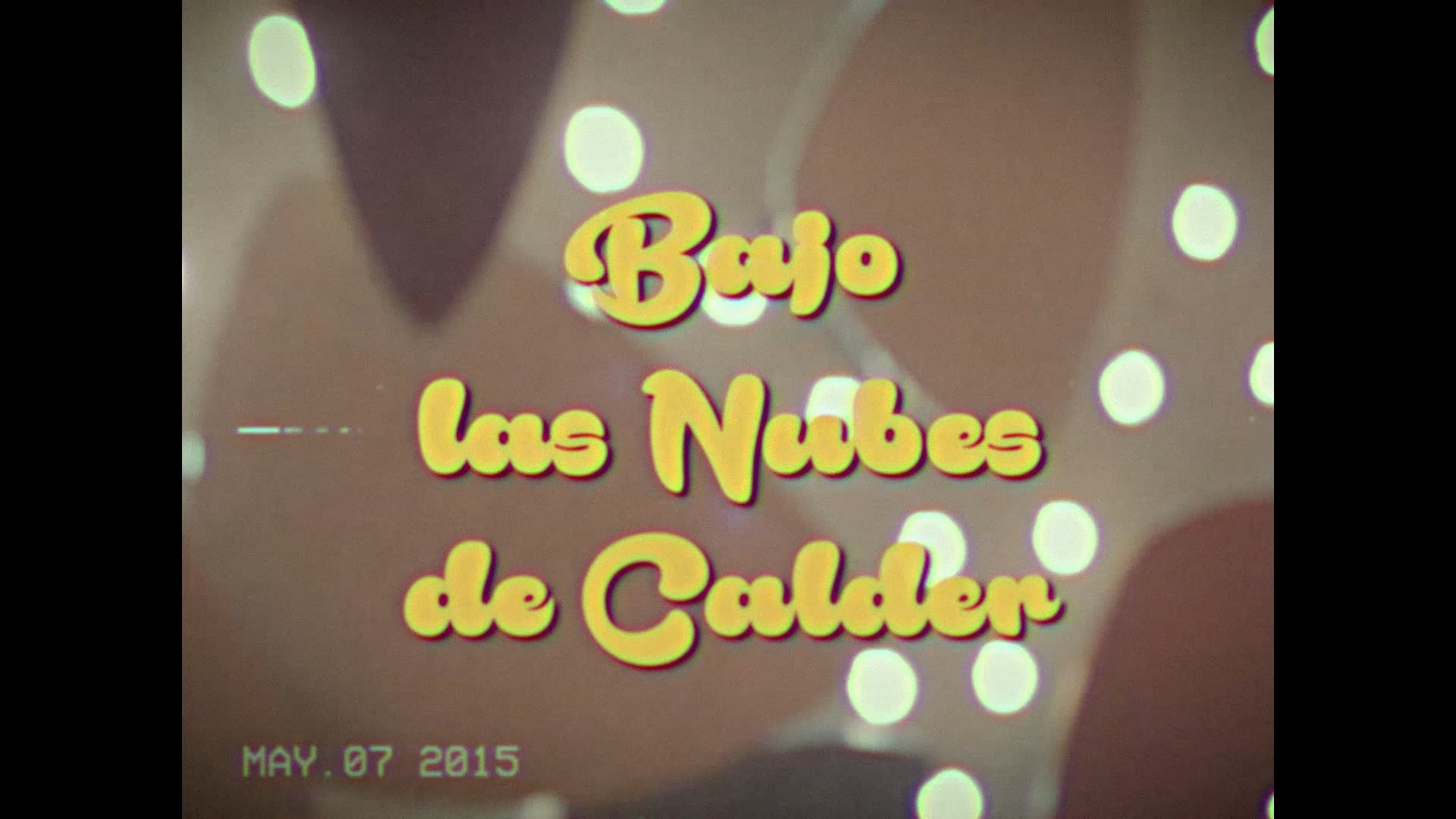 BAJO LAS NUBES DE CALDER