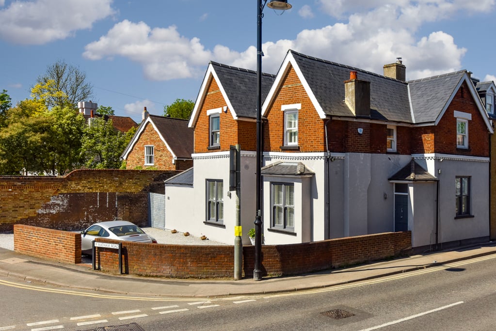 Matham Road, East Molesey Newton Huxley on Vimeo