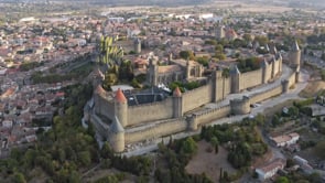 Châteaux forts : les origines / Grandeur et déclin