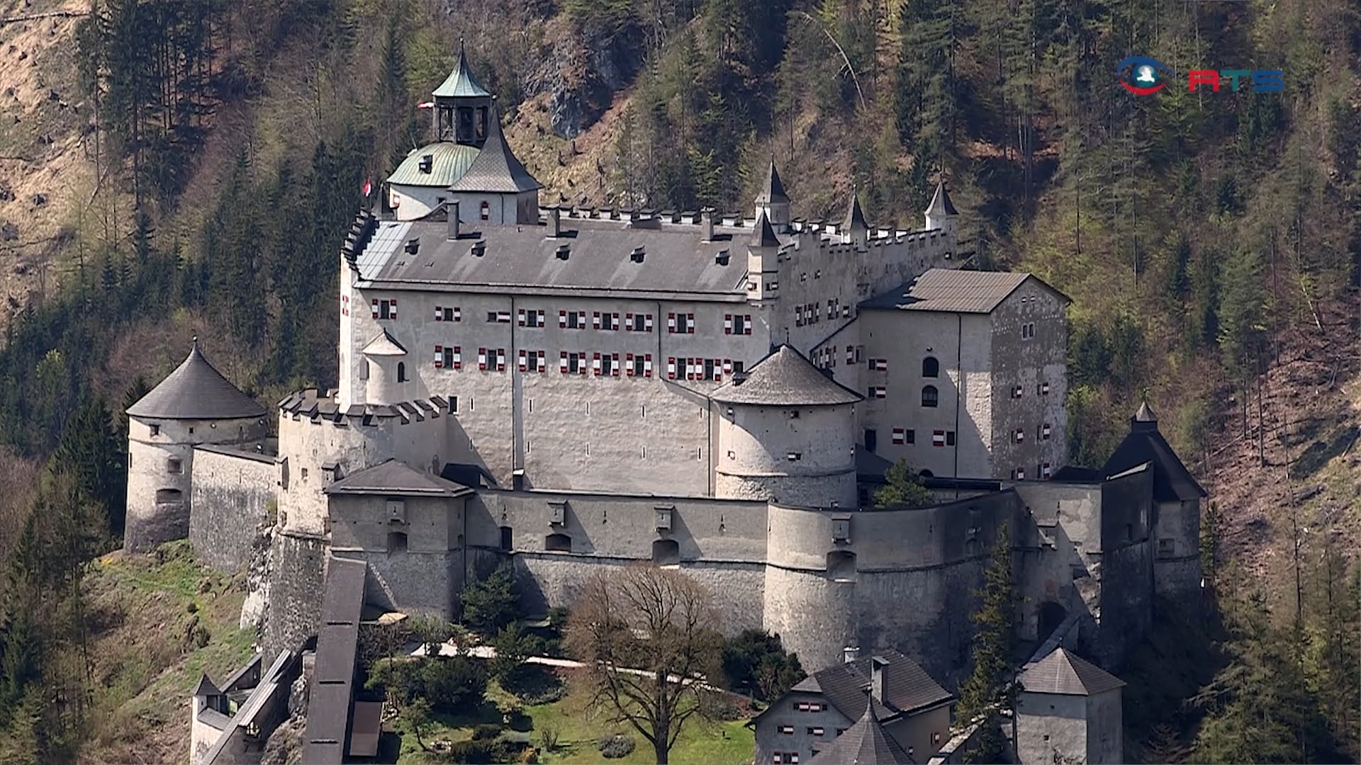 leonardo-da-vinci-sonderausstellung-auf-burg-hohenwerfen-zeigt-seine-erfindungen