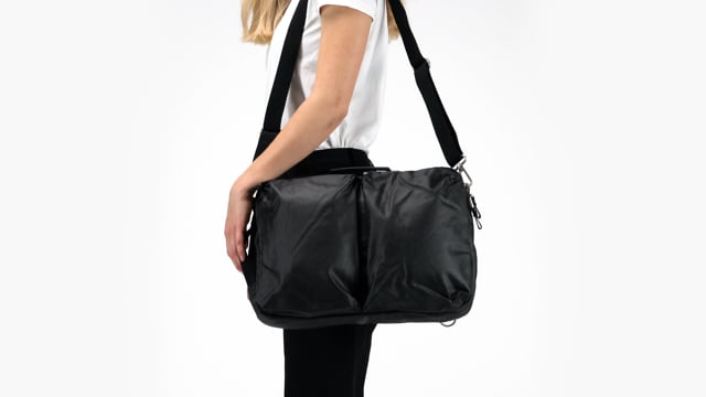 Multiple Carrying Options qwstion mco simple office organic jet black