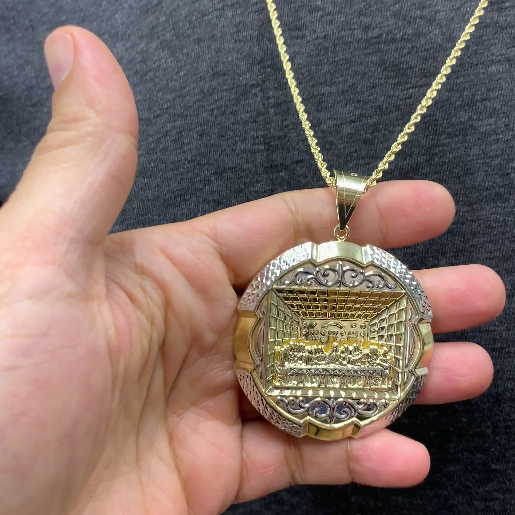 Yellow Gold 10K Diamond-Cut 3D Apostles The Last Supper Round