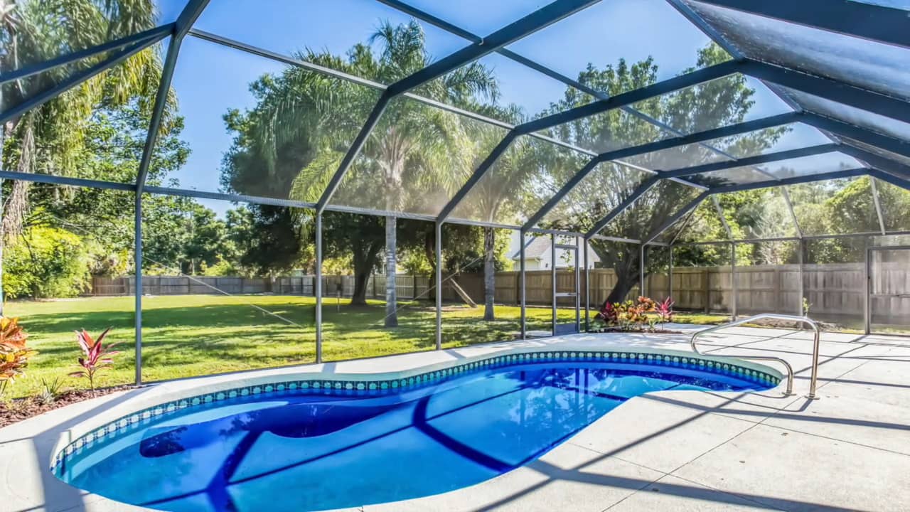 13501 Upper Manatee River Road on Vimeo