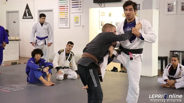Single Leg Defense to Loop Choke