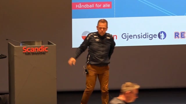 Thorir Hergeirsson - Trener- / lederrollens kompleksitet i 2019