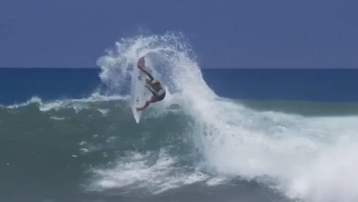 Tanner Hendrickson on X21 model by Xanadu Surf Designs