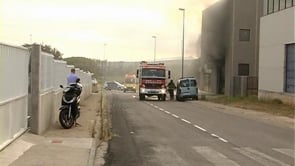 Incendi a una nau industrial de l'Escala