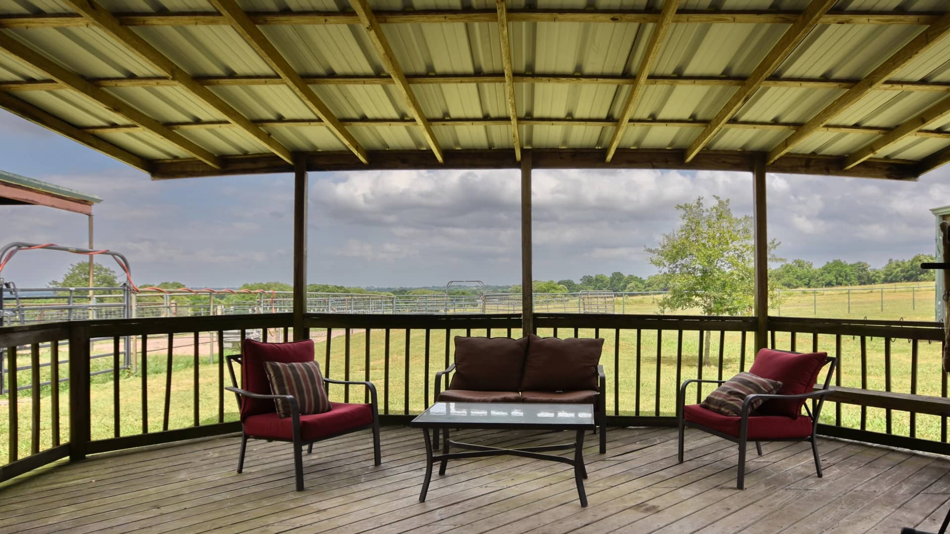 Hulling Cutting Horses Hwy 390 Brenham NonBranded In 4K on Vimeo