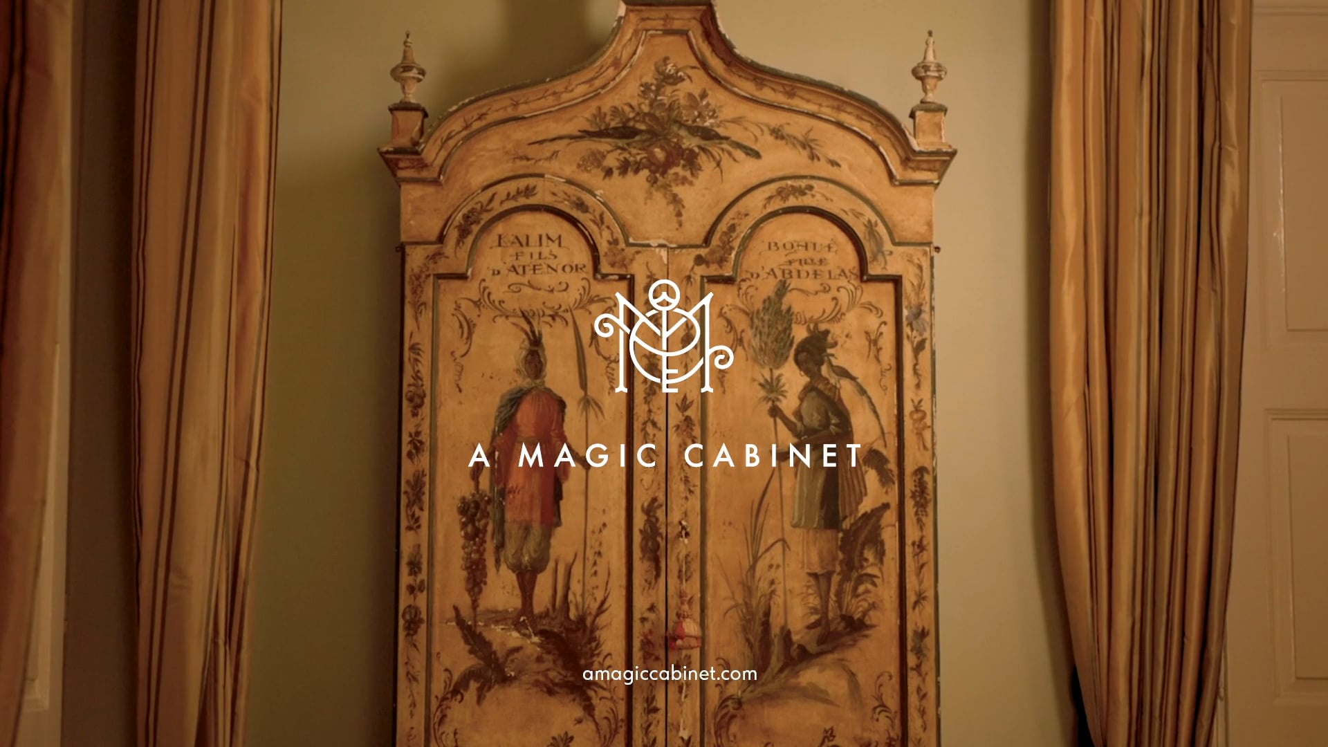 A Magic Cabinet - web commercial