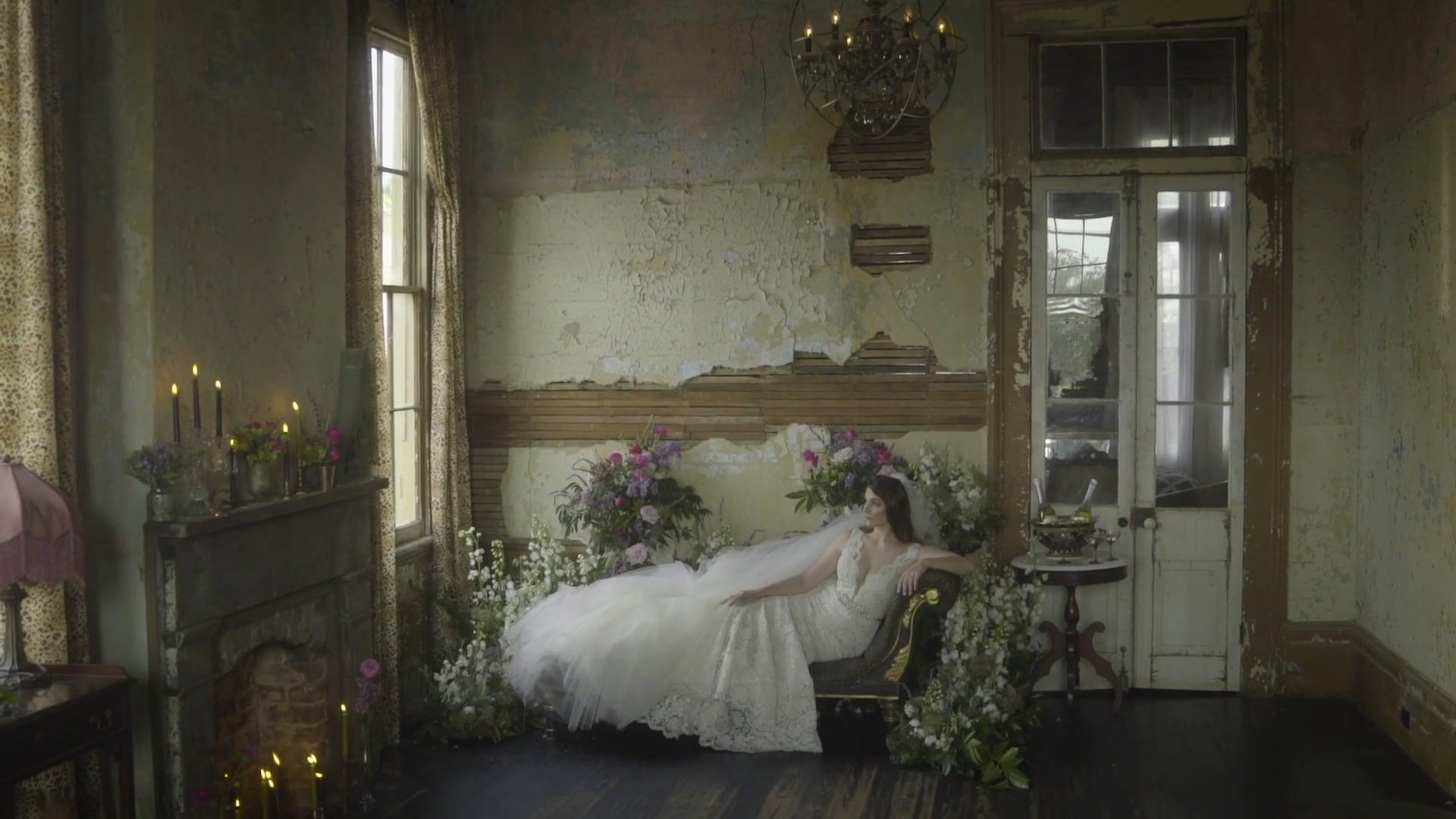 A Hauntingly Beautiful Styled Shoot in Old Treme | The Seraphim House