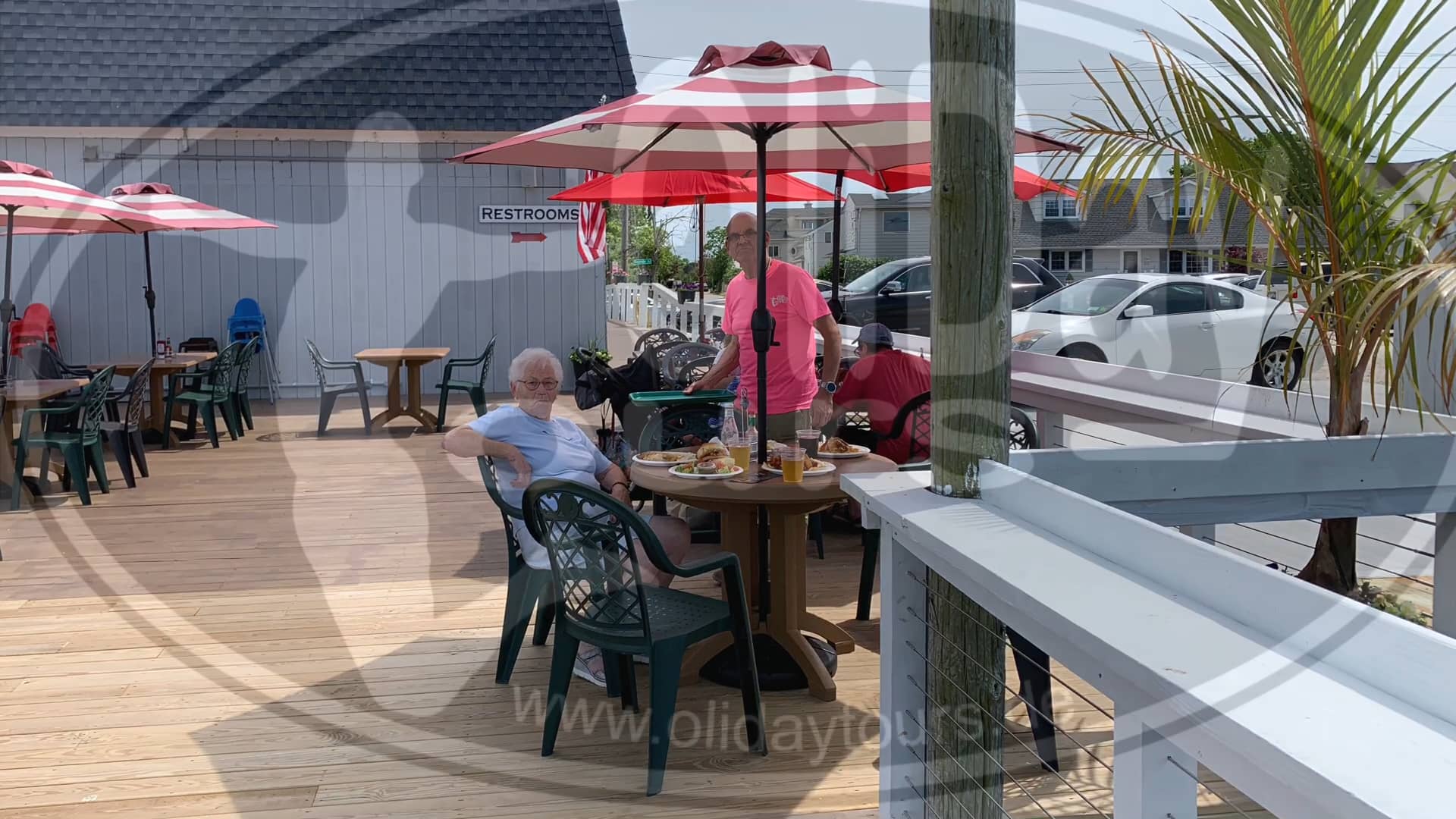 Point Lookout Clam Bar on Vimeo