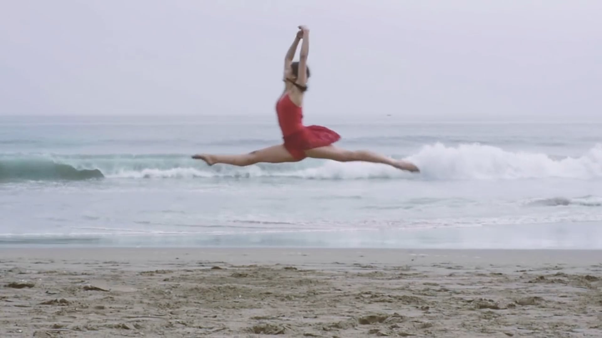 JOCELYN BARRIOS - VIDEOCLIP - CORRO CON LOS LOBOS