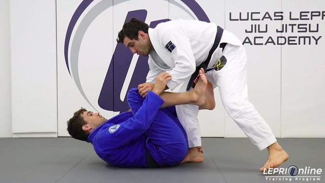Sit Up Guard Defense to Collar Choke