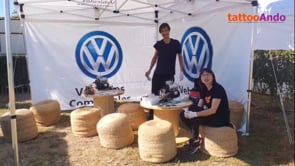 Tatuando en concentración mundo motor