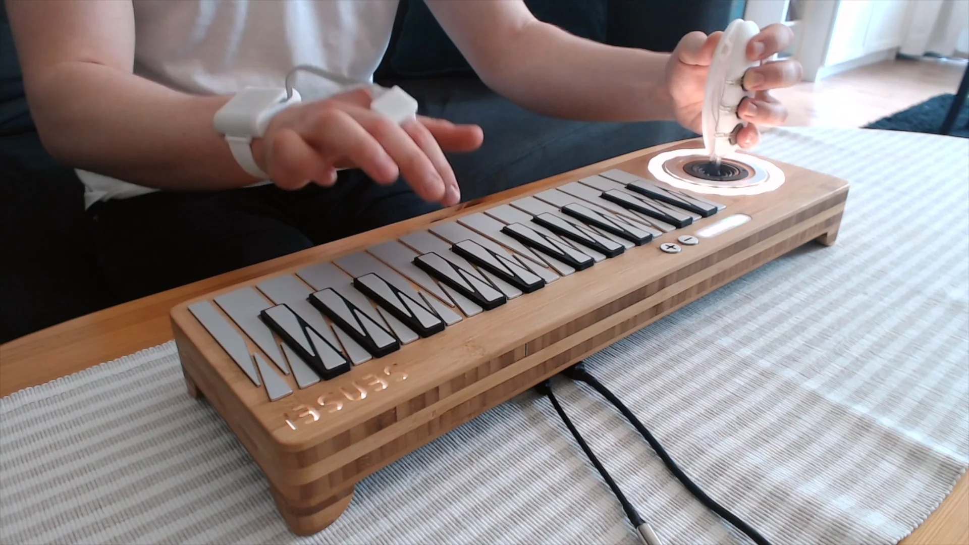 SENSEI – Multidimensional Sound Synthesizer SENSEI – Multidimensional Sound Synthesizer