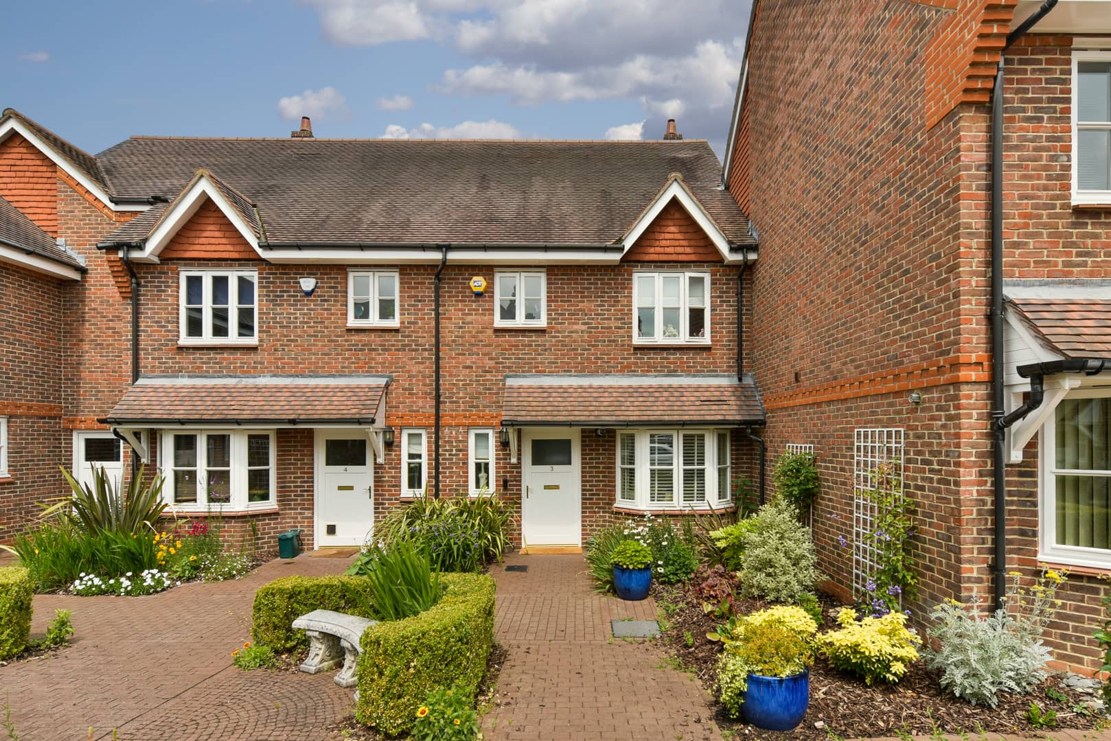 Westfield Gardens, Dorking Mclarens Estate Agents on Vimeo