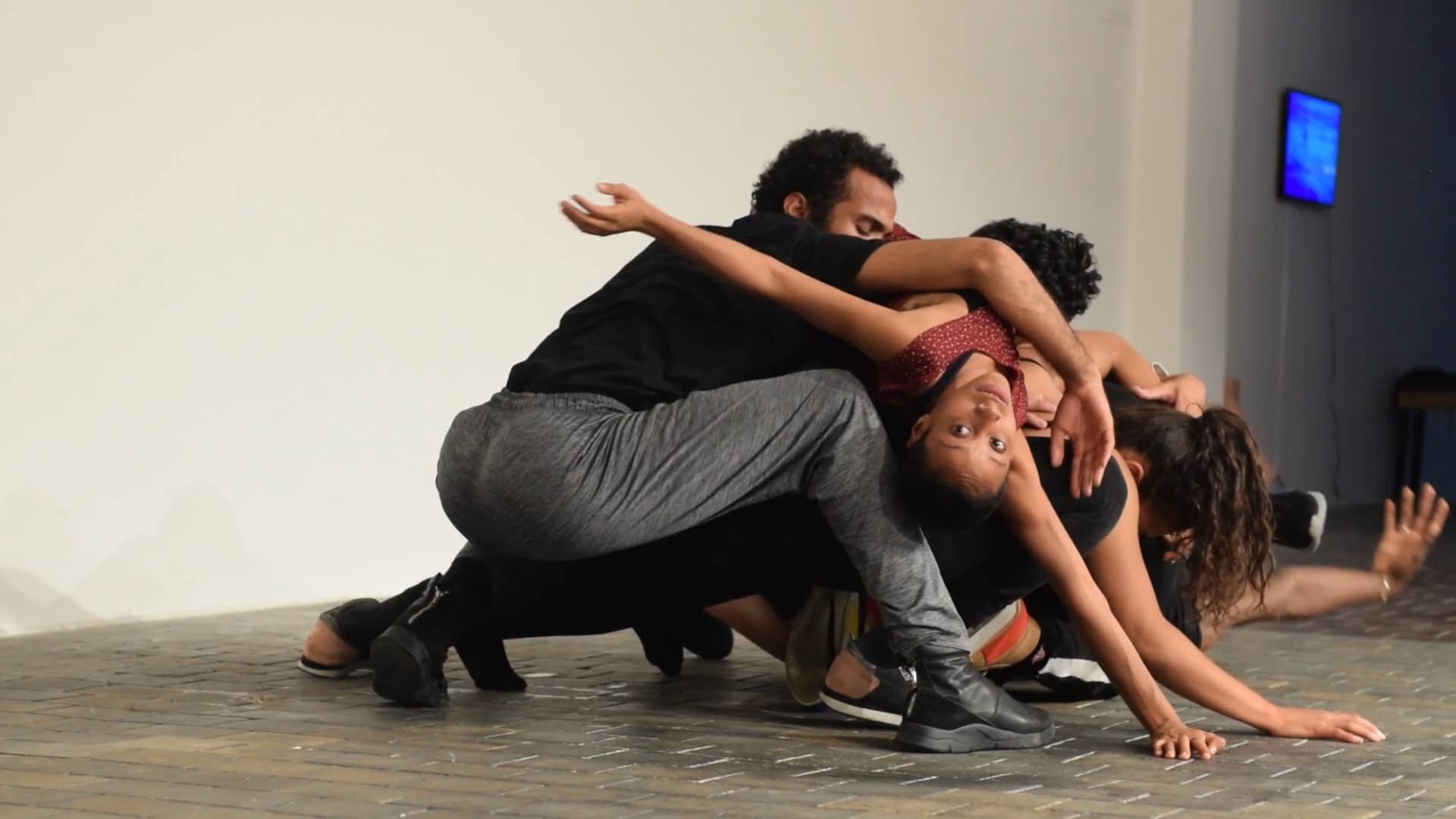 MEDO/ANGST // Summer School // Choreographed Dinner // Ben J. Riepe ...