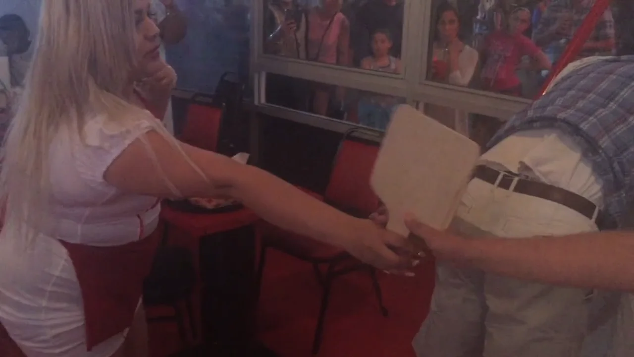 Record Number of Spanks at the Heart Attack Grill