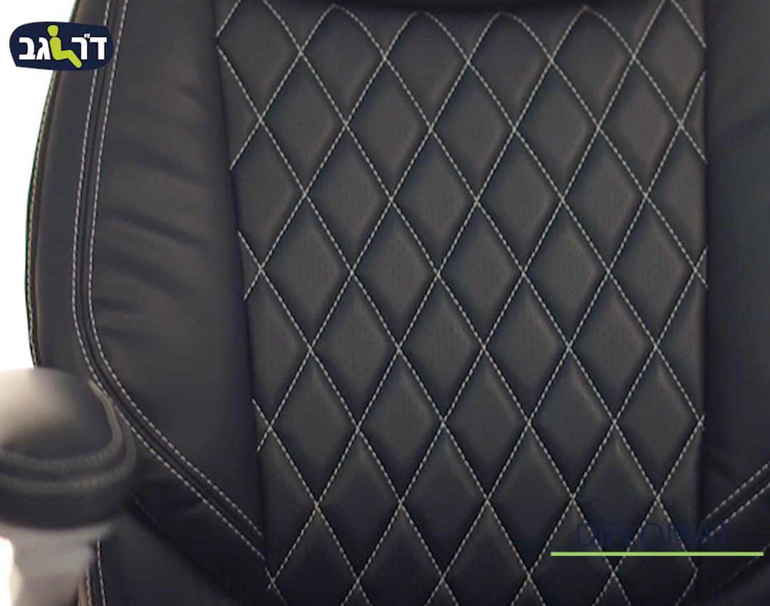 כורסת מנהלים ומנהלות DIPLOMAT