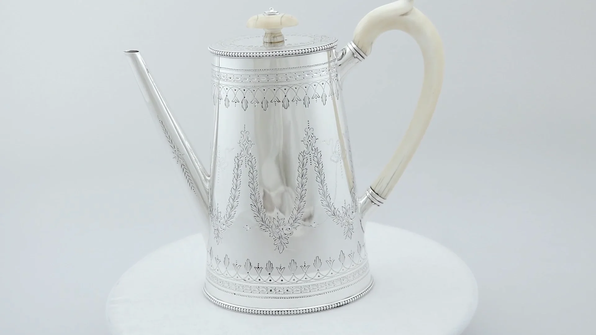 【Henry Wilkinson】ジョージアンスタイルのコーヒーポット Victorian Coffee Pot by Henry Holland | English Silver | AC