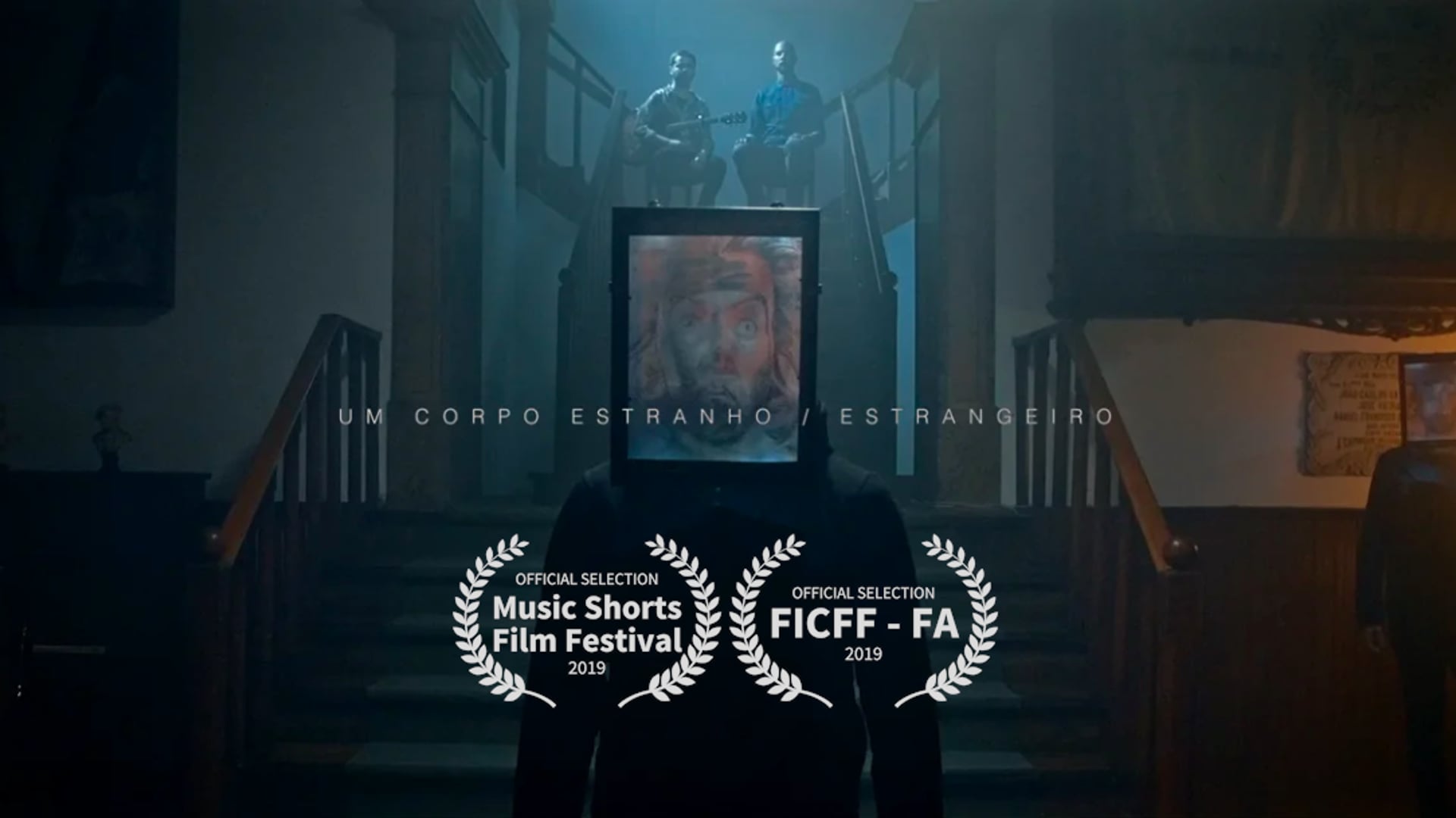 UM CORPO ESTRANHO "Estrangeiro" MUSIC VIDEO